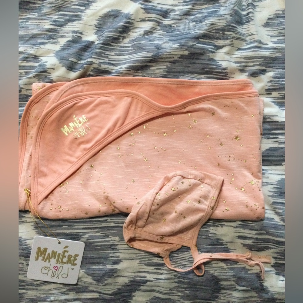 NWT maniere baby girl blanket and bonnet set 3 months